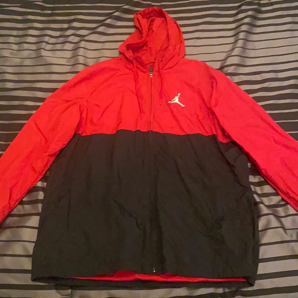 NEW JORDAN MENS WINDBREAKER SZ M